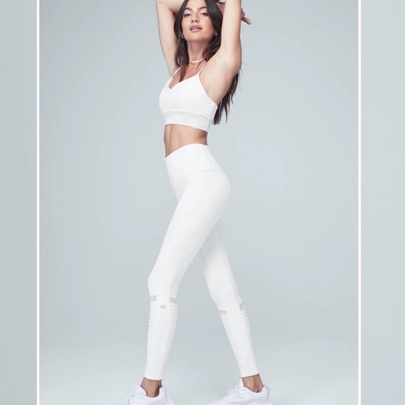ALO Yoga Pants - Alo Yoga High-Waist Moto Legging in White. Size XS